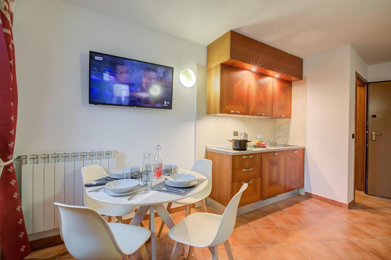 L' Aquila Campo Smith On The Ski Slopes - Happy Rentals Bardonecchia Bagian luar foto